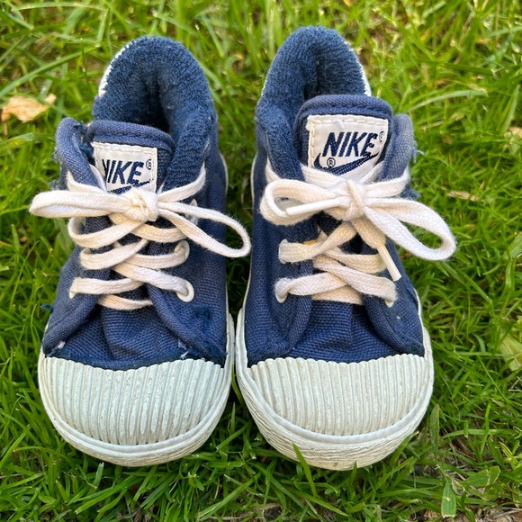 Nike Vintage 1980’s canvas baby high tops. Size 3c - Picture 2 of 11